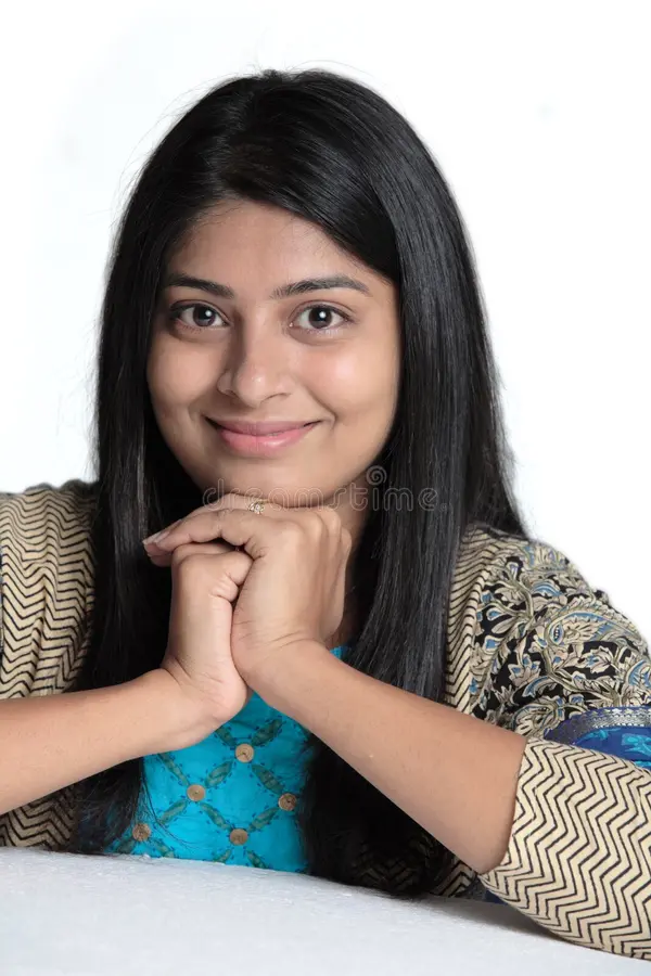 Home 31 KerniQ indian women 15573084